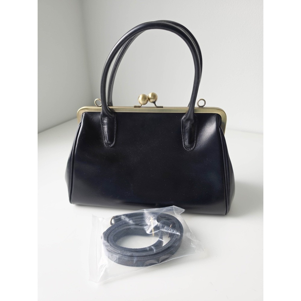 "Sophie" Retro Leather Kisslock Handbag in black by Taschenkinder - Picture 1 of 8